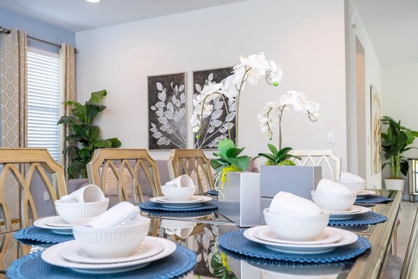 Dining - 510 BS - 5BD Elegant Escape: Private Haven (Four Corners)