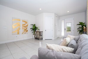 Interior - 510 BS - 5BD Elegant Escape: Private Haven (Four Corners)