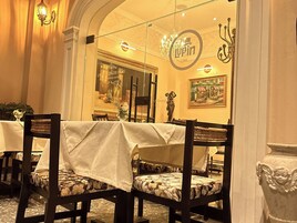 Breakfast, lunch and dinner served