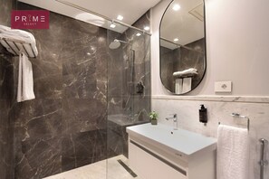 Appartement Supérieur, 2 chambres | Salle de bain