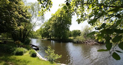 Ferienhaus direkt an der Spree