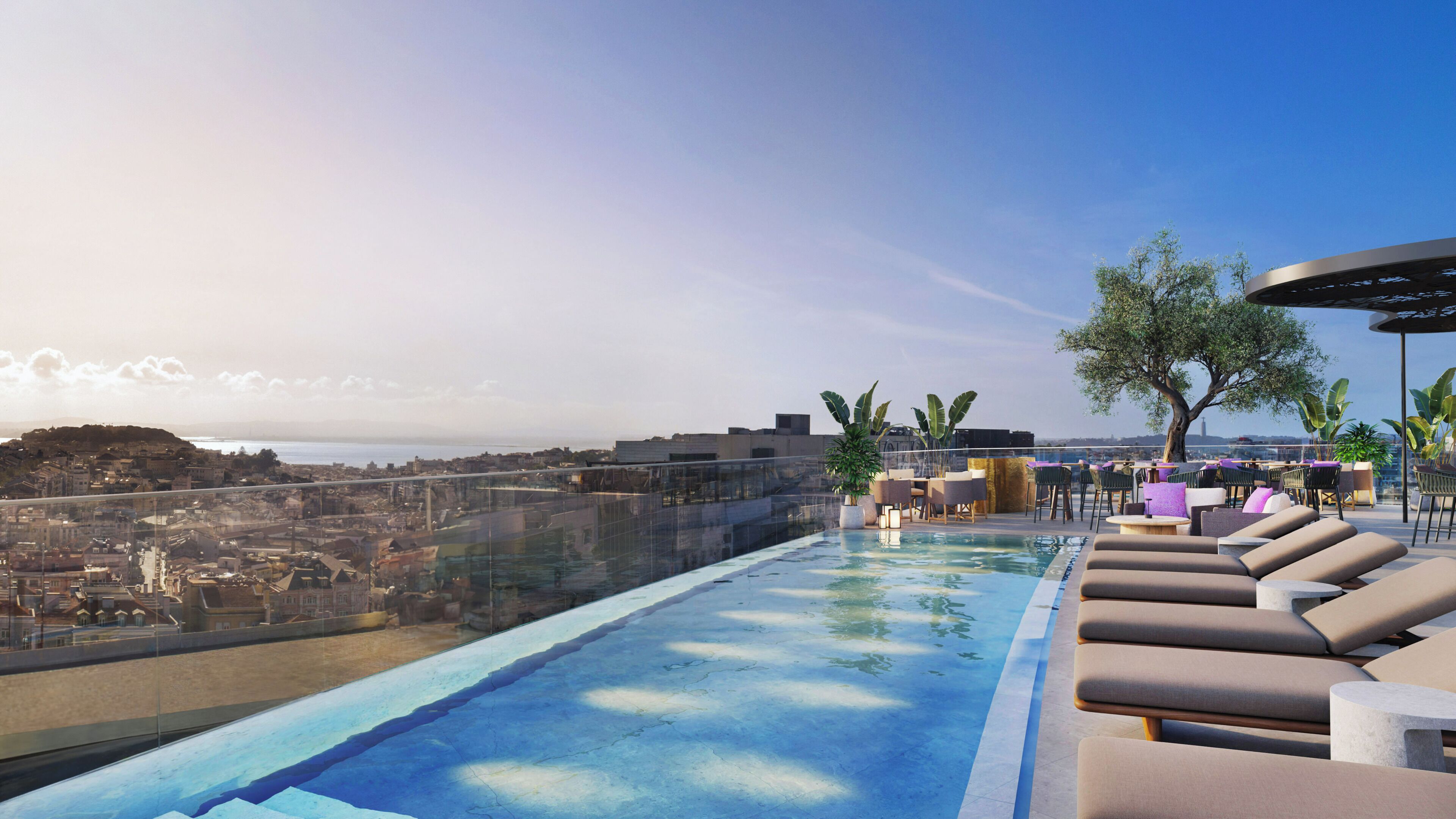 Indoor pool, sun loungers