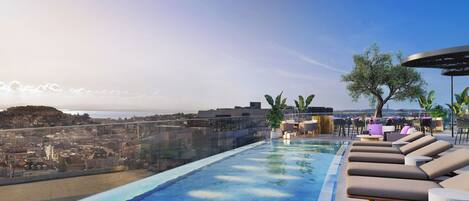 Indoor pool, sun loungers