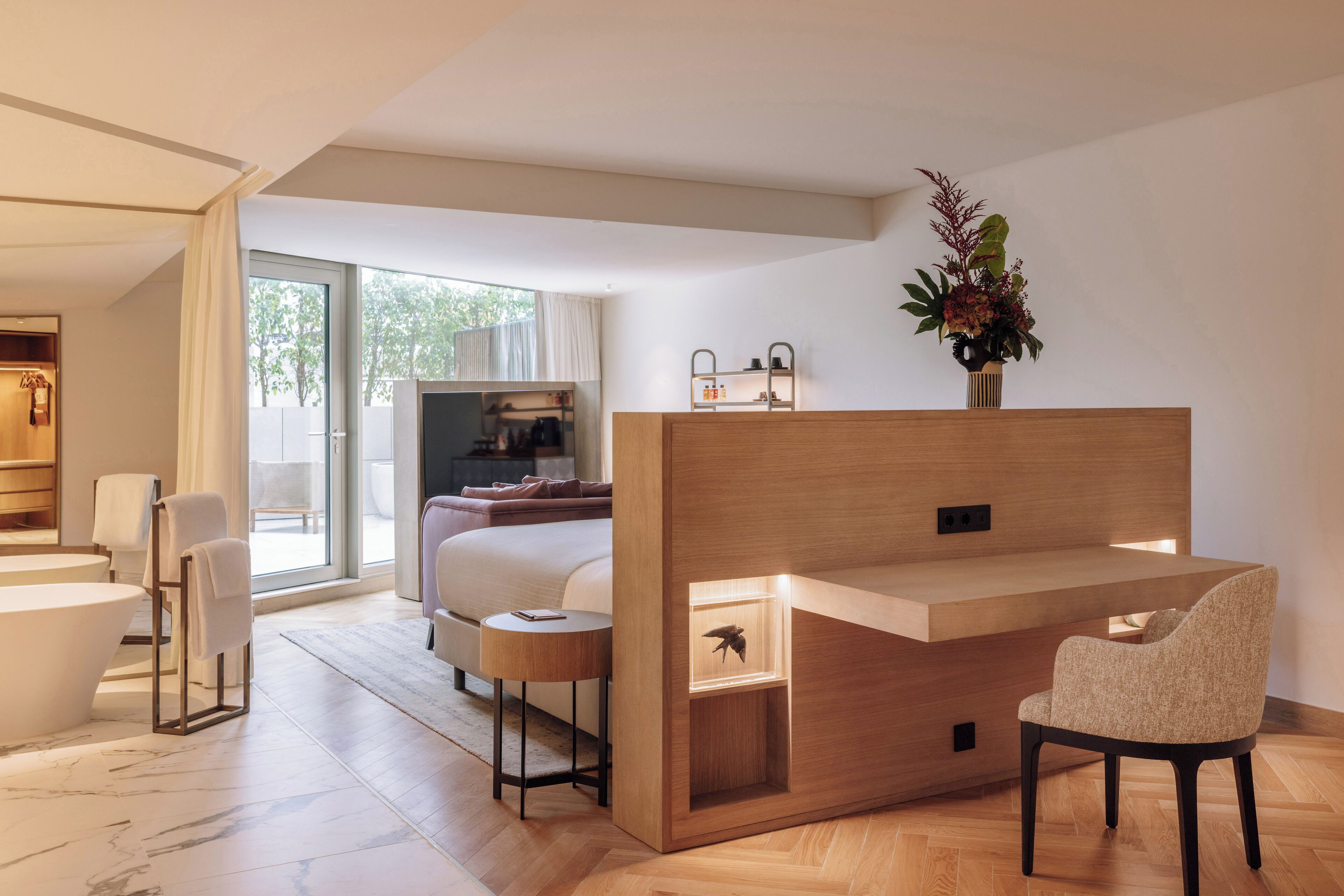 Rom, terrasse (Extra ME) | Sengetøy av topp kvalitet, dundyner, minibar og safe på rommet