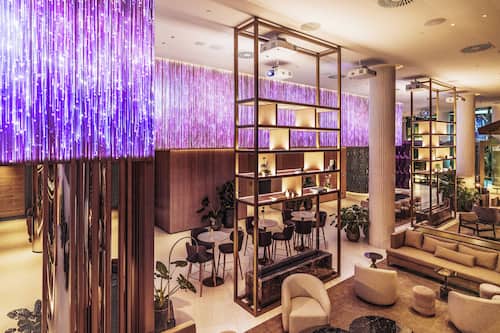Sala de estar en el lobby