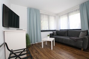 Una Smart TV, un reproductor de DVD