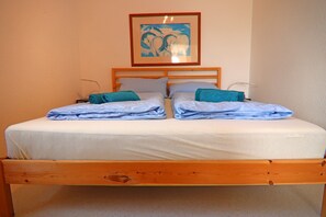 2 bedrooms, travel cot, free WiFi - Ferienhaus am Garder See Inselblick (Lohmen)