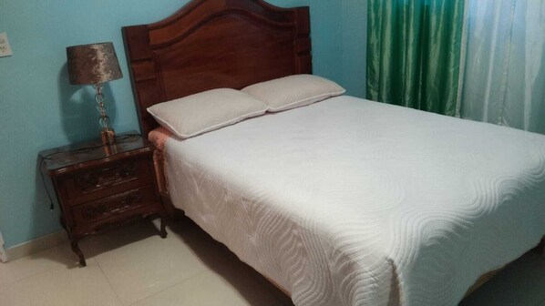 3 Schlafzimmer, Bügeleisen/Bügelbrett, WLAN, Bettwäsche