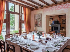 Dining - Tenuta Navelli 12+2, Emma Villas (Salò)