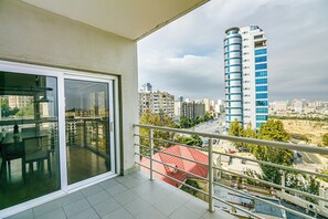 Apartamento, vista para o mar | Vista para a cidade