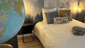 10 bedrooms, iron/ironing board, WiFi, bed sheets