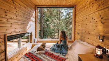 1 dormitorio, escritorio, espacio para trabajar con un portátil