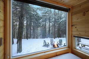 1 habitación, escritorio y espacio para trabajar con laptop 