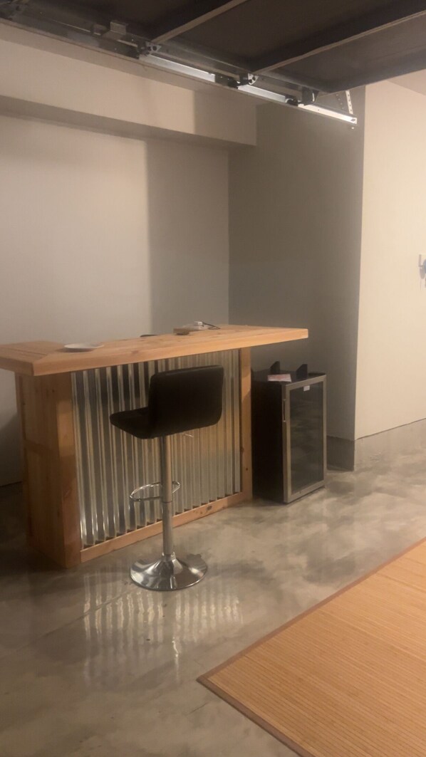 Interior - Cozy 2-bedroom condo with WiFi, AC in peaceful New Baltimore (New Baltimore)