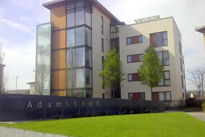 Exterior - Private Rooms in a Peaceful Neighborhood (Lucan)
