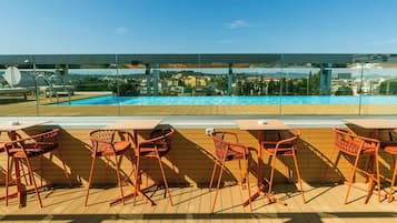 Sesongbasert utendørsbasseng