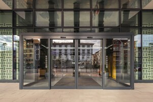 Entrada al alojamiento