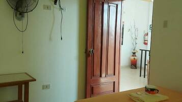 Habitación clásica con 1 cama matrimonial o 2 individuales