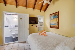 1 bedroom, free WiFi, bed sheets - Claude Monet Suite | Cozy Studio with Pool & Patio Access! (Key West)