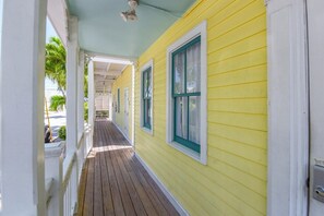 Exterior detail - Claude Monet Suite | Cozy Studio with Pool & Patio (Key West)