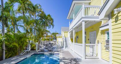 Claude Monet Suite | Cozy Studio with Pool & Patio