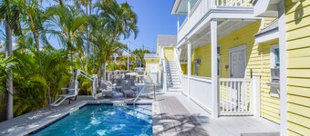 Claude Monet Suite | Cozy Studio with Pool & Patio