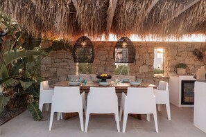 Outdoor dining