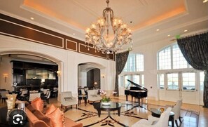 Interior - Modern condo on resort No fees 15-Min to Disney - Pool Hot tub - Newly Remodeled (Kissimmee)