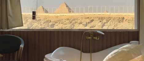 Private spa tub