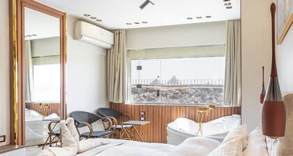 Shiny Pyramids Boutique Hotel