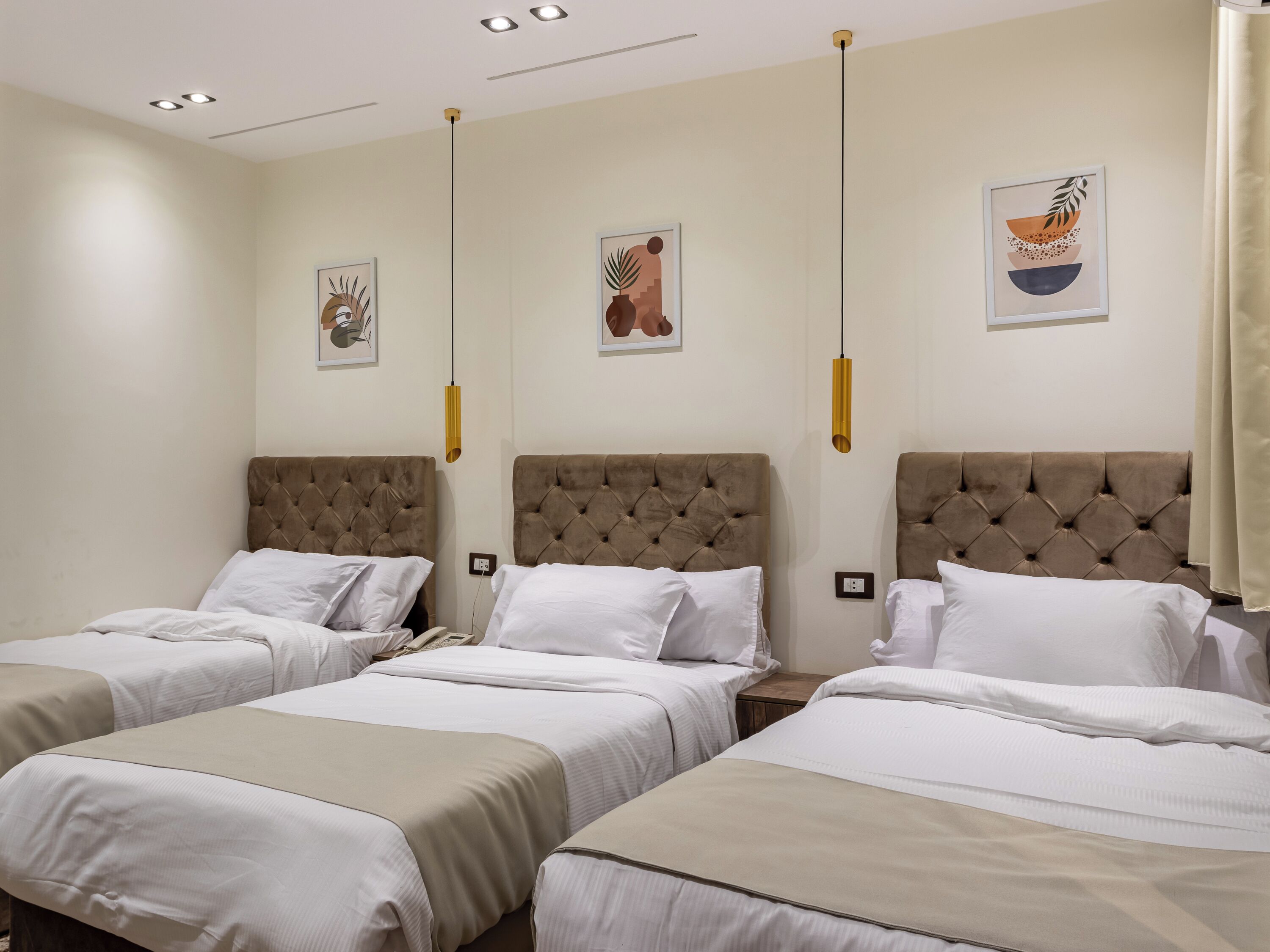 Luxury Triple Room | Minibar, desk, free WiFi