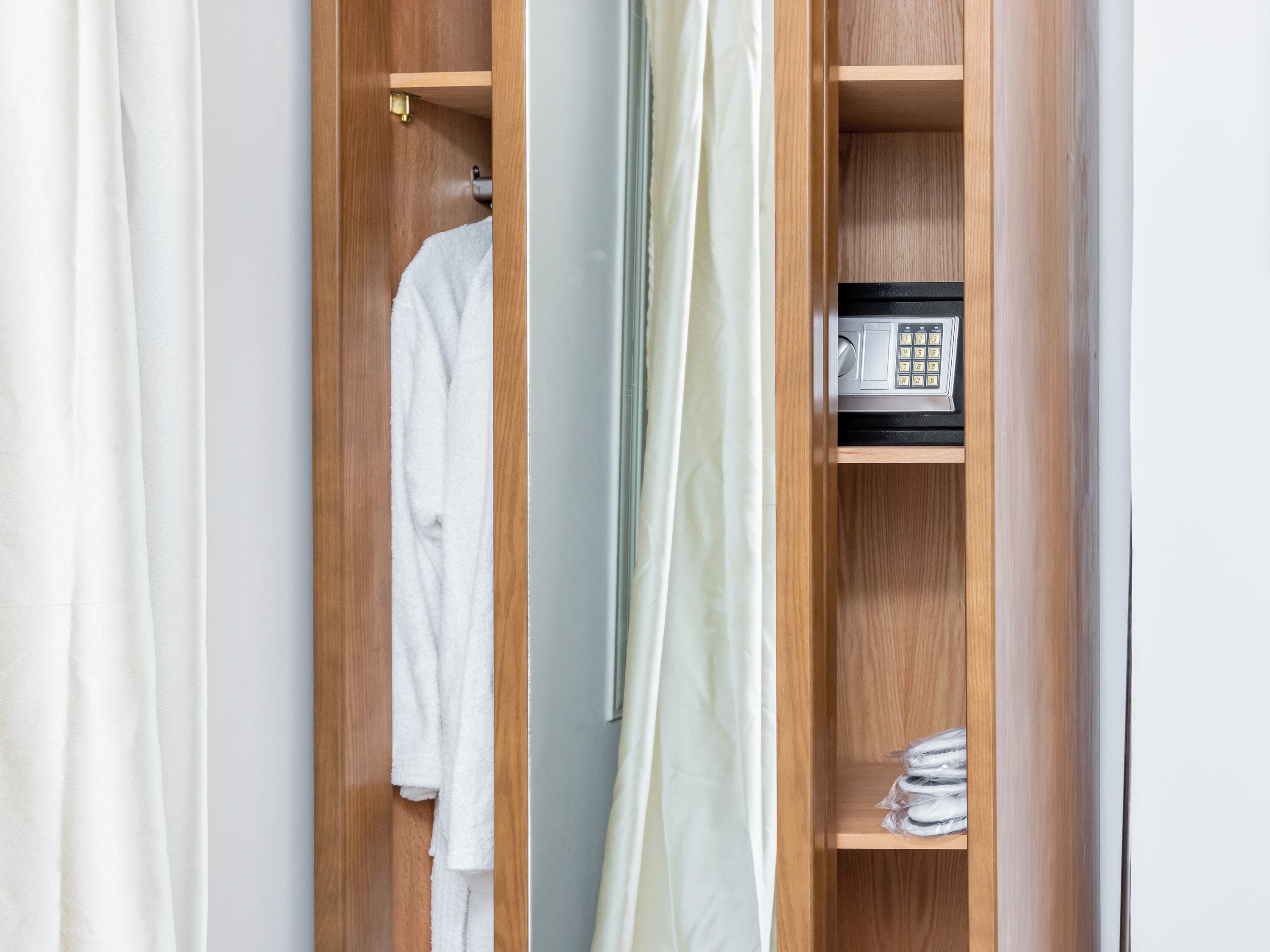 Minibar, skrivebord og wi-fi (inkludert)