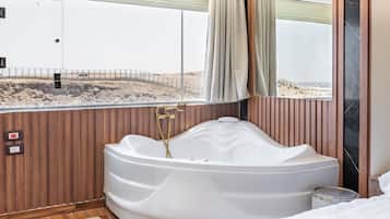 Luksussuite, ørkenutsikt | Privat boblebad