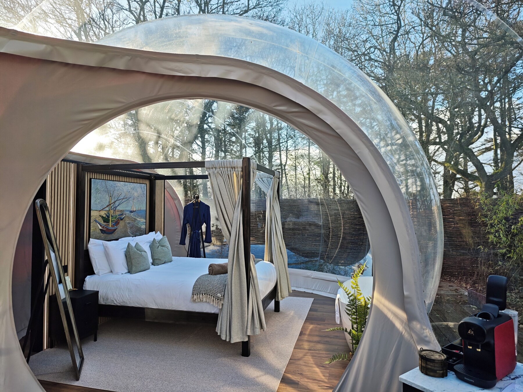 Luxury Cabin, Garden View | 1 bedroom, blackout curtains