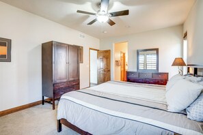 4 chambres, bureau, accès Internet, draps fournis