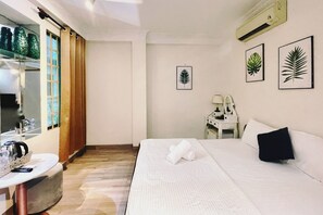 Deluxe Double Room, City View