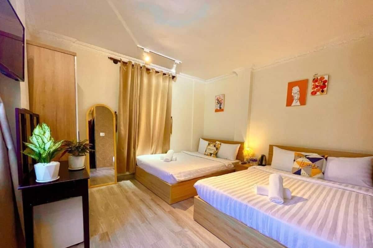Family Quadruple Room, City View | Desk, blackout curtains, soundproofing, iron/ironing board (on request)