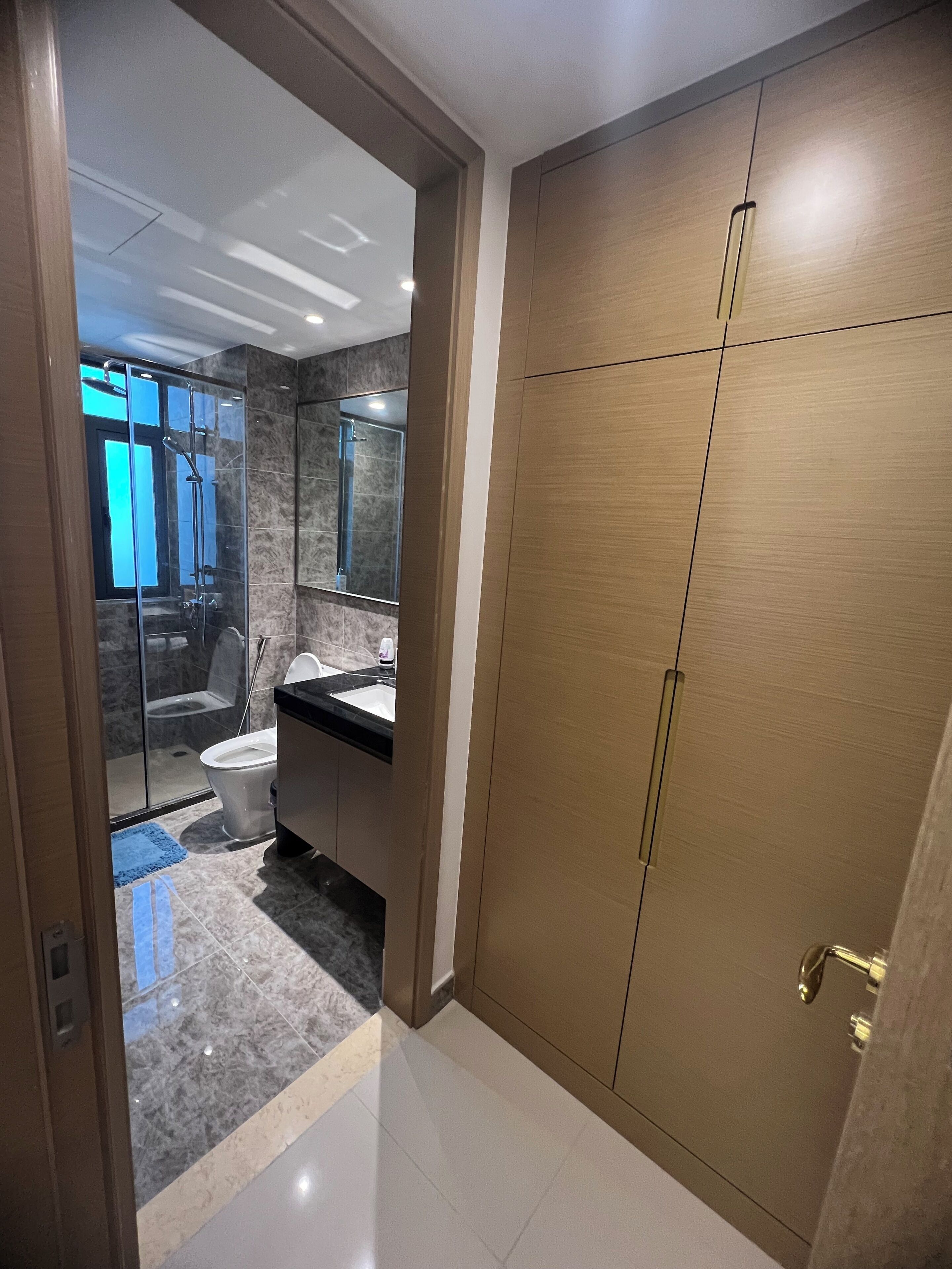 Doccia, asciugacapelli, bidet, asciugamani