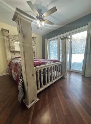2 bedrooms