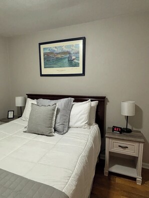 3 bedrooms, desk, iron/ironing board, WiFi