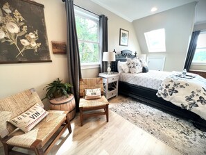 Deluxe Double Room, 1 Queen Bed, Non Smoking, Partial Lake View | 1 bedroom, iron/ironing board, free WiFi