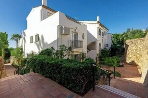 Exterior - Spacious White Spanish Style House with Sea Views (El Paraíso)