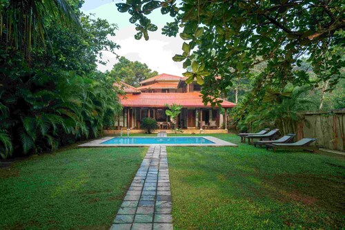 Luxury Beach Villa Ocean View 4BR