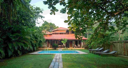 Luxury Beach Villa Ocean View 4BR