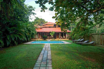 Luxury Beach Villa Ocean View 4BR