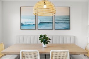 Dining - Luxurious Private Coastal Home – Hot Tub & Ocean Views Near San Francisco (Pacifica)
