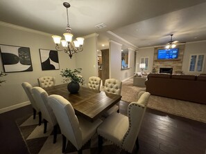 Dining - Fountain Hills Grandeur (Lubbock)