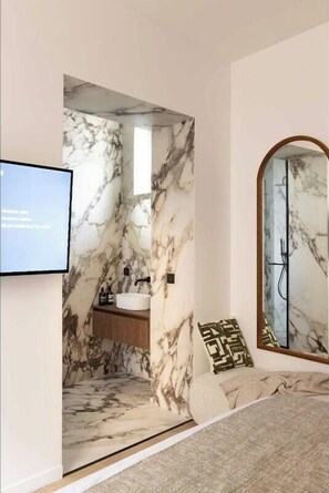 3 chambres, bureau, fer et planche à repasser, Wi-Fi gratuit