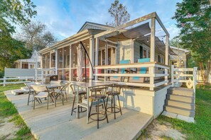 Front of property - Potomac River Getaway: Walk to Marina! (King George)