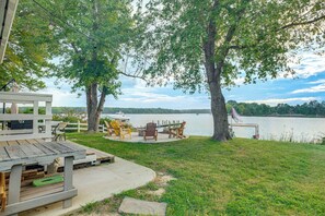 Interior - Potomac River Getaway: Walk to Marina! (King George)